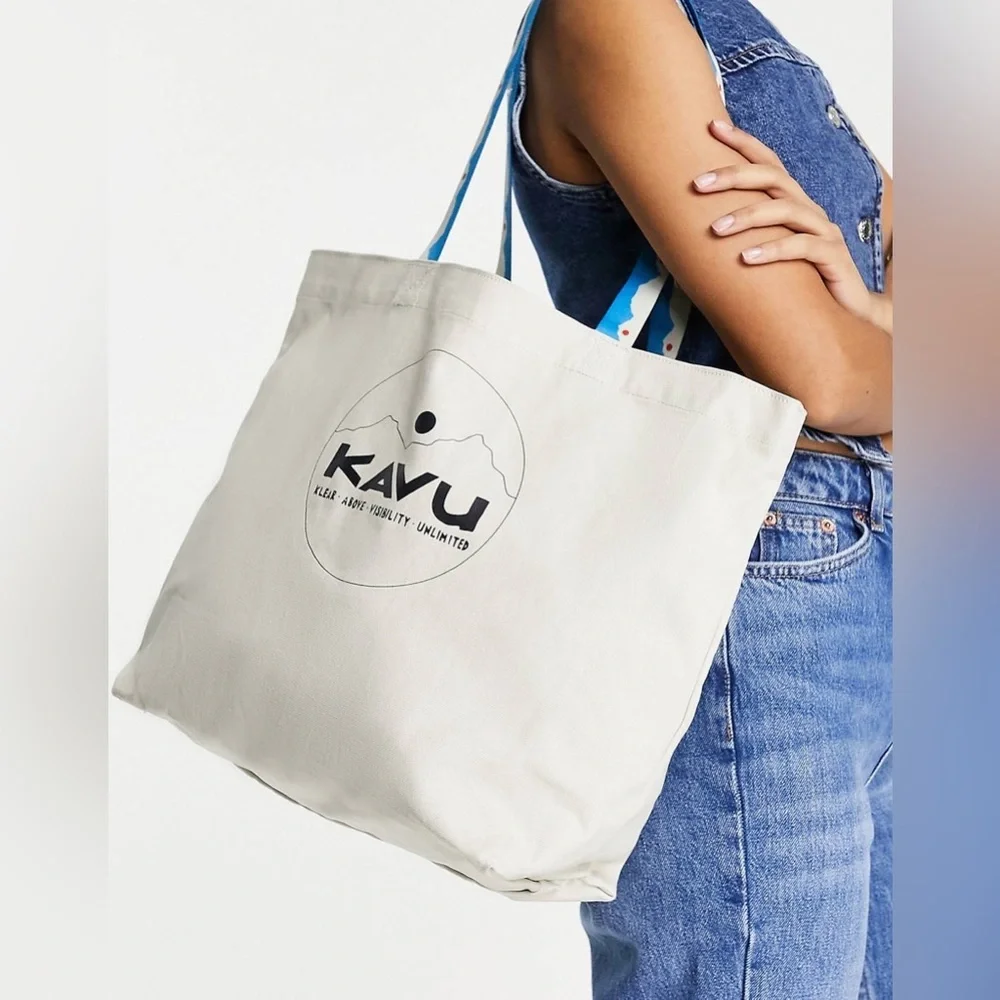 New🌟Kavu Typical Tote bag - white